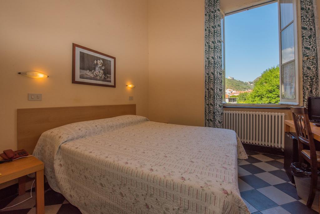 فينالي ليغوري Hotel Florenz الغرفة الصورة